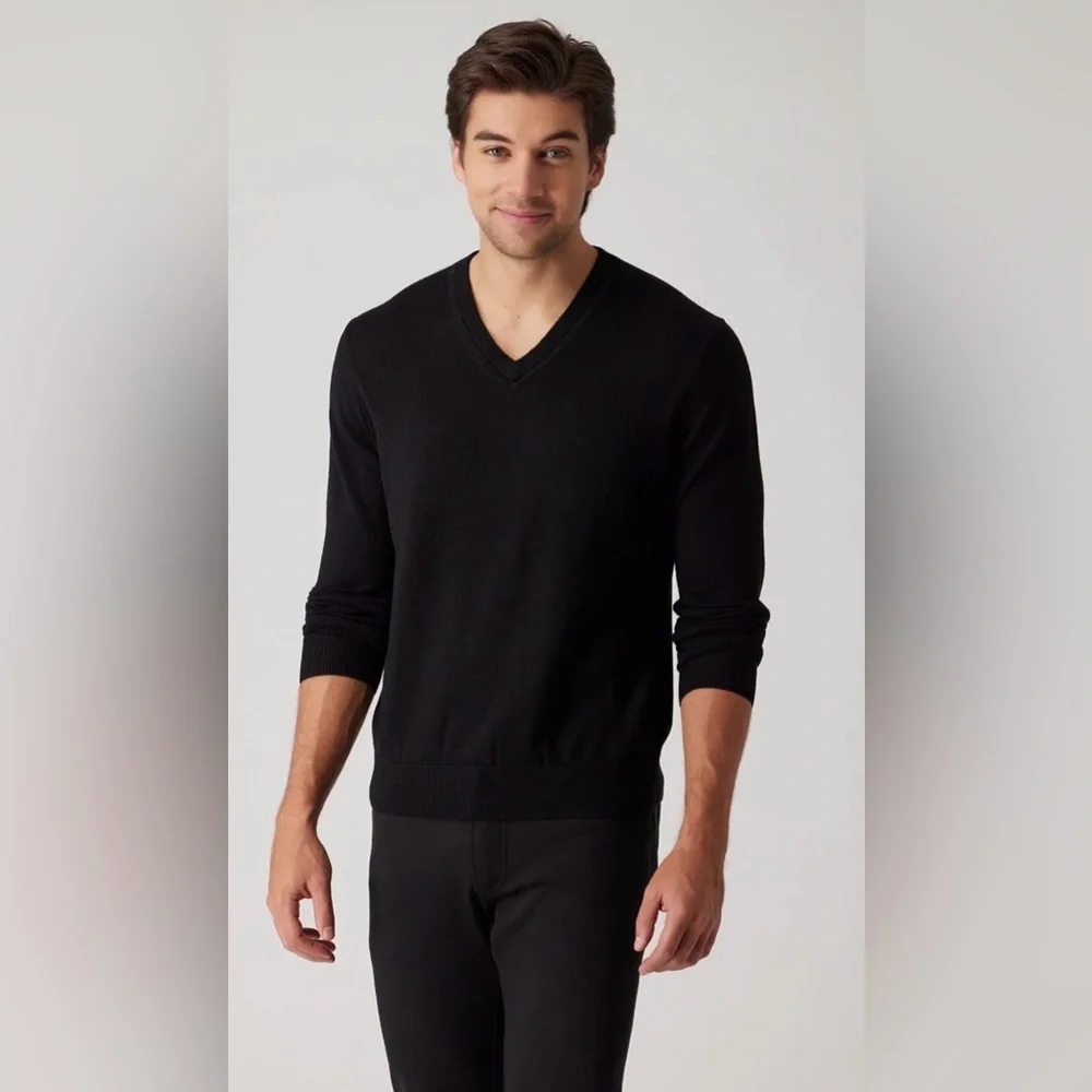 Raffi Men's The Bronson 100% Extra Fine Merino Wool Black V-Neck Sweater Large